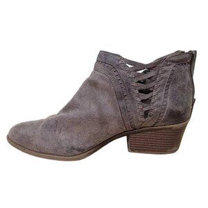 Fergalicious Wisdom 8.5M Distressed Ankle Boots With Stacked Heel & Back Zipper